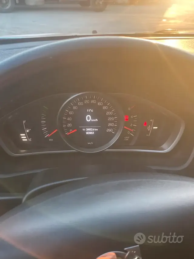 Volvo V40 (2012-2020)