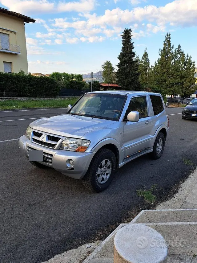 Mitsubishi Pajero (2000-2007)