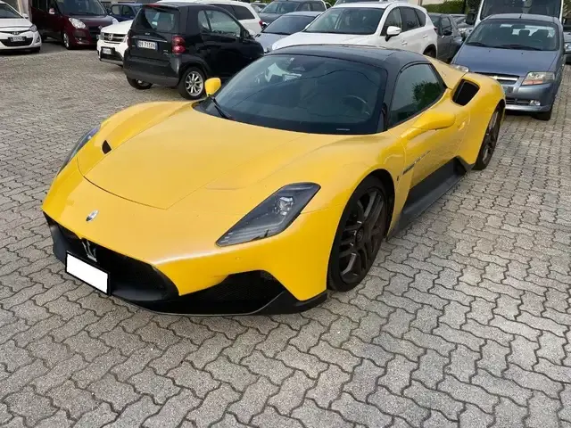 Maserati MC20