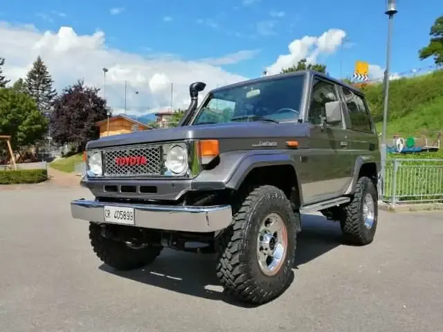 Toyota Land Cruiser
