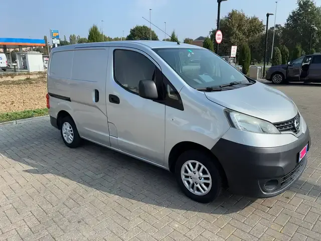 Nissan NV200