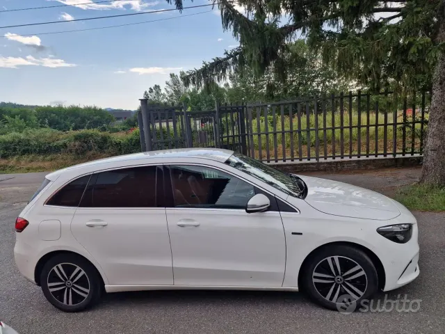 Mercedes-Benz Classe B (W247)