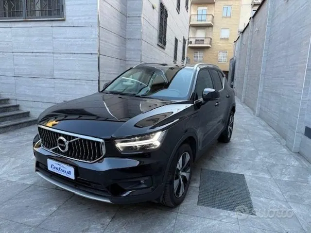 Volvo XC40 (2017-->)