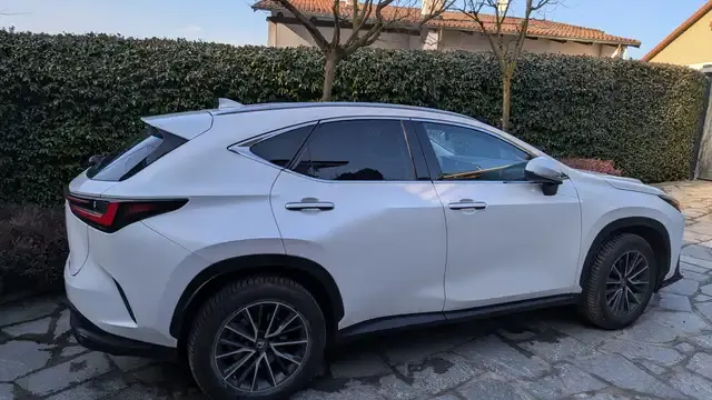Lexus NX 350h