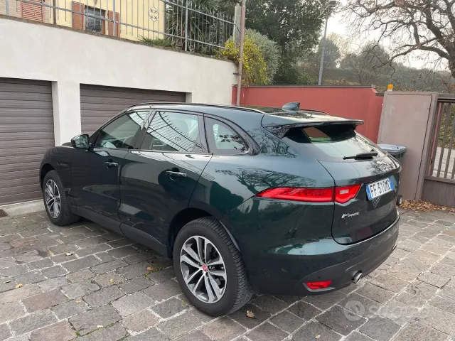 Jaguar F-Pace (X761)