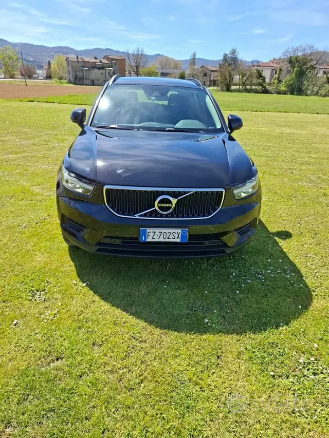 Volvo XC40 (2017-->)