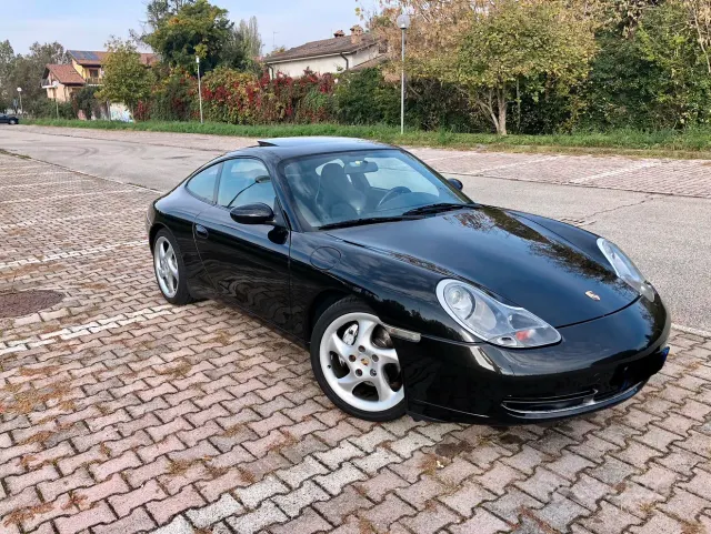 Porsche 911 (996)