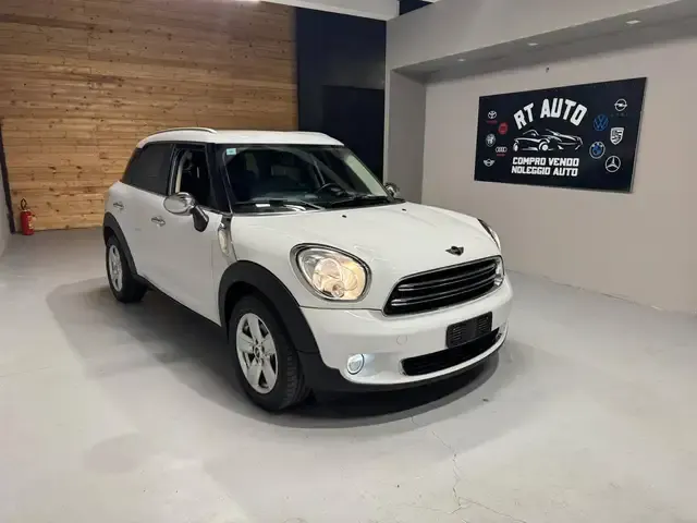 MINI One D Countryman