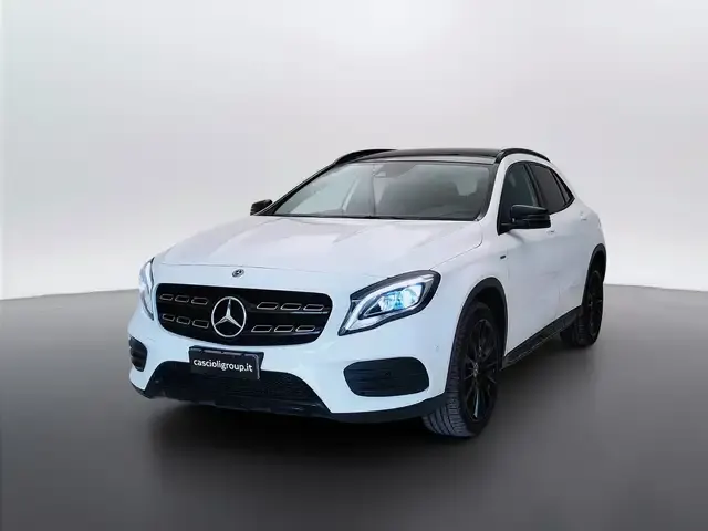 Mercedes-Benz GLA 200