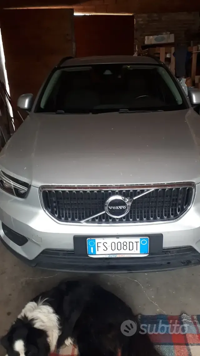 Volvo XC40 (2017-->)