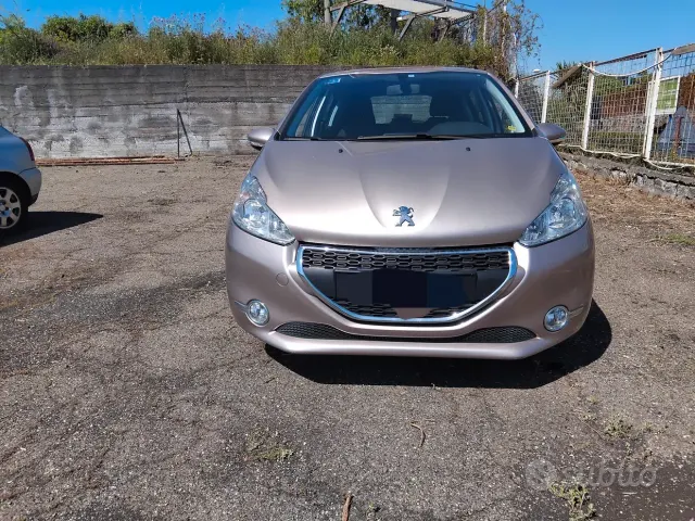 Peugeot 208 1° serie