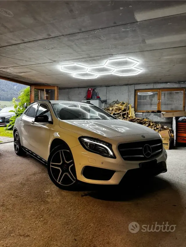 Mercedes-Benz GLA (X156)
