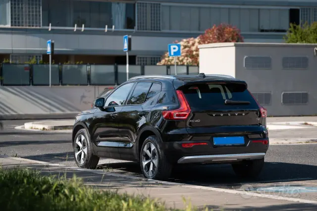 Volvo XC40 (2017-->)