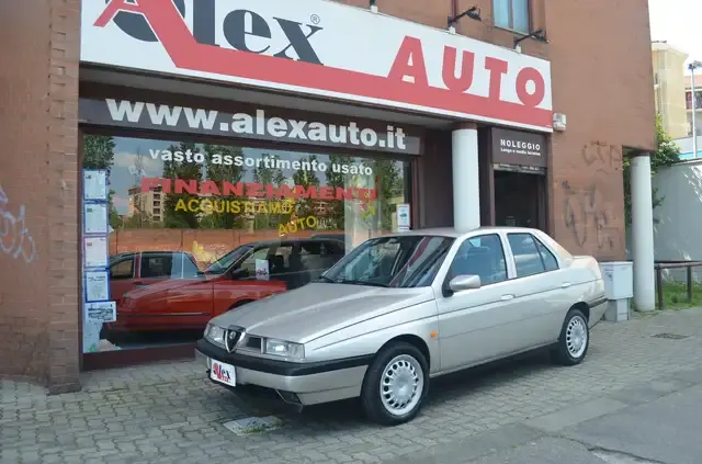 Alfa Romeo 155