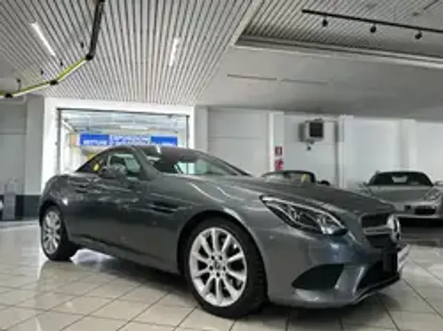 Mercedes-Benz SLC 200