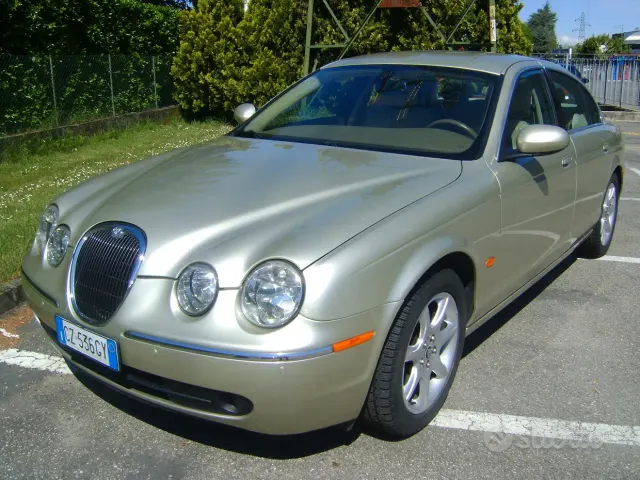 Jaguar S-Type (X204)