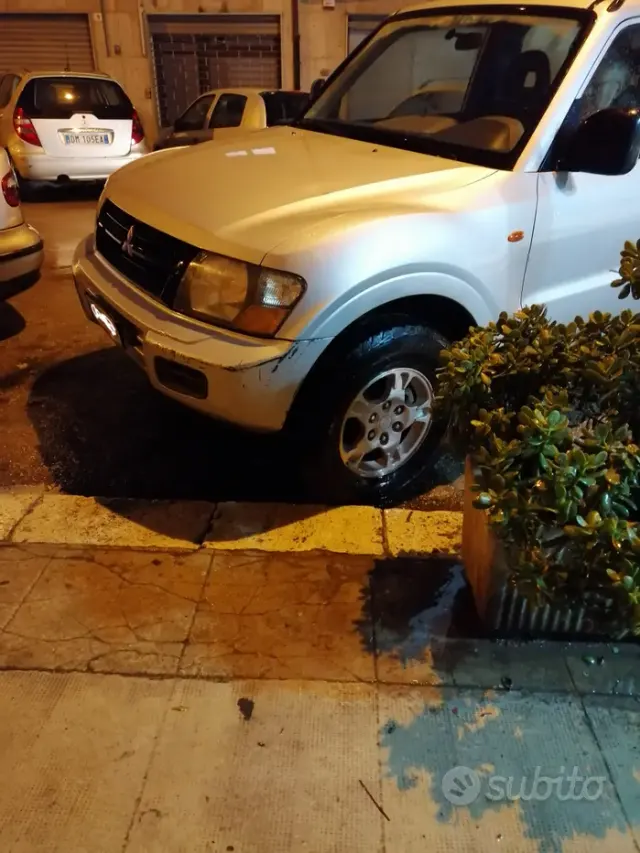 Mitsubishi Pajero (2000-2007)
