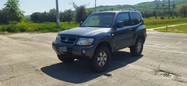 Mitsubishi Pajero (2000-2007)