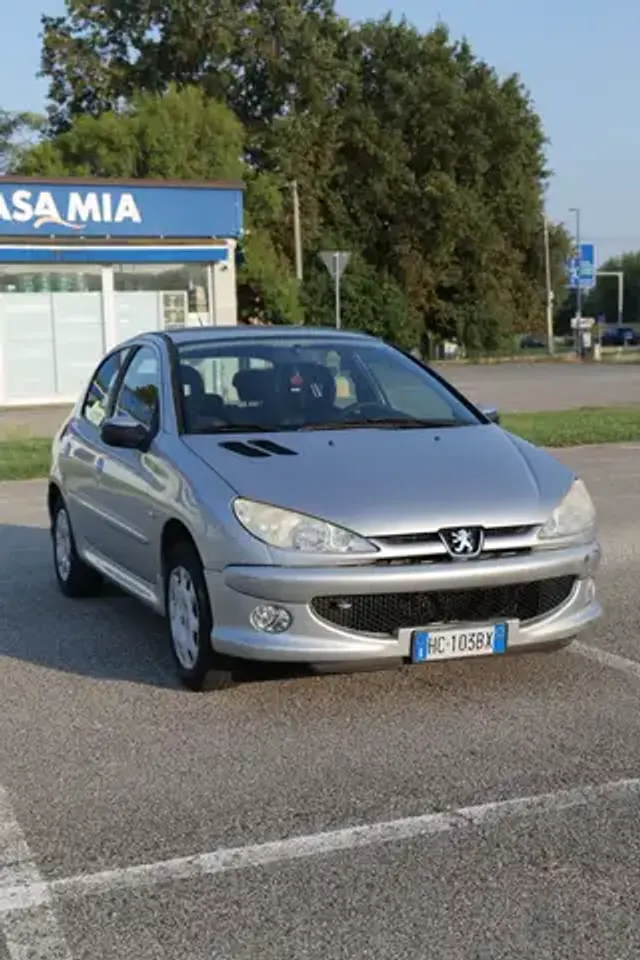 Peugeot 206