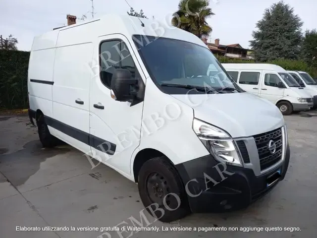 Nissan NV400