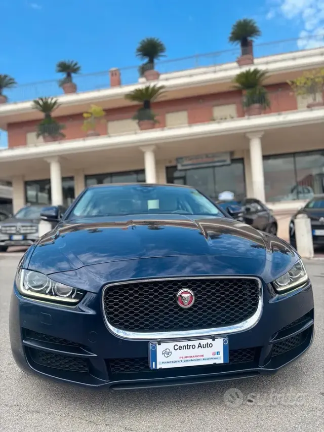Jaguar XE (X760)