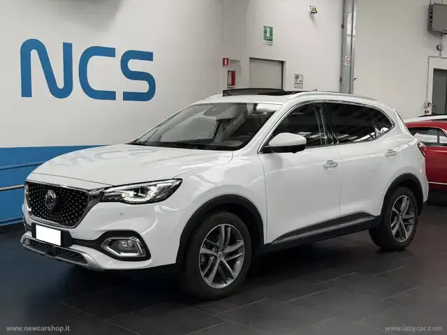 MG HS