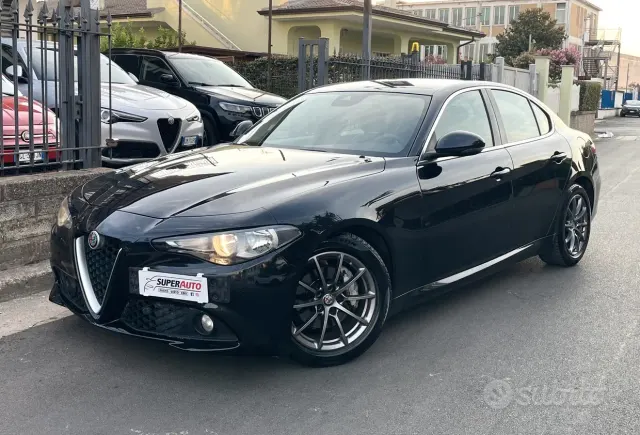 Alfa Romeo Giulia (2016)