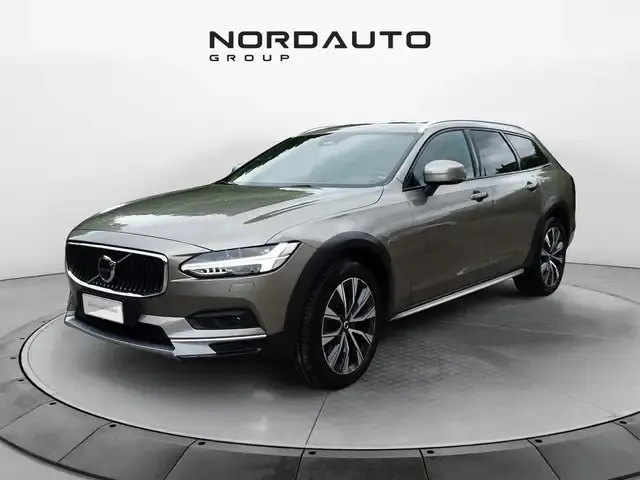 Volvo V90 Cross Country