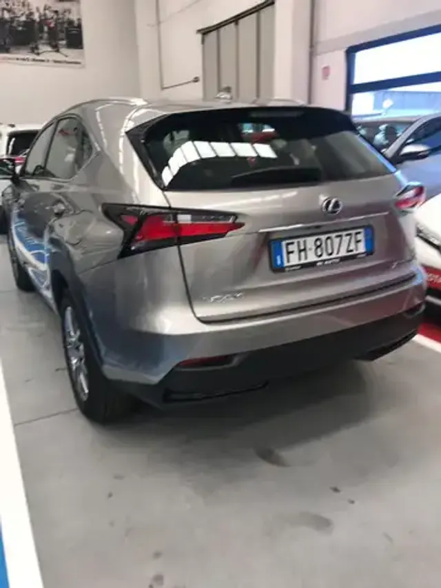 Lexus NX 300