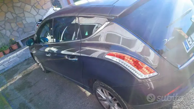 Lancia Delta (2008-2015)