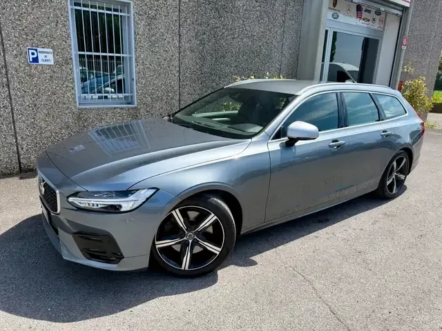 Volvo V90