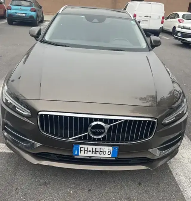 Volvo V90