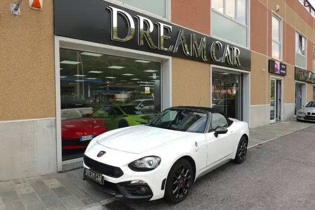 Abarth 124 Spider