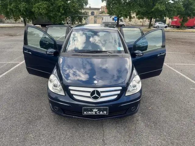 Mercedes-Benz B 200