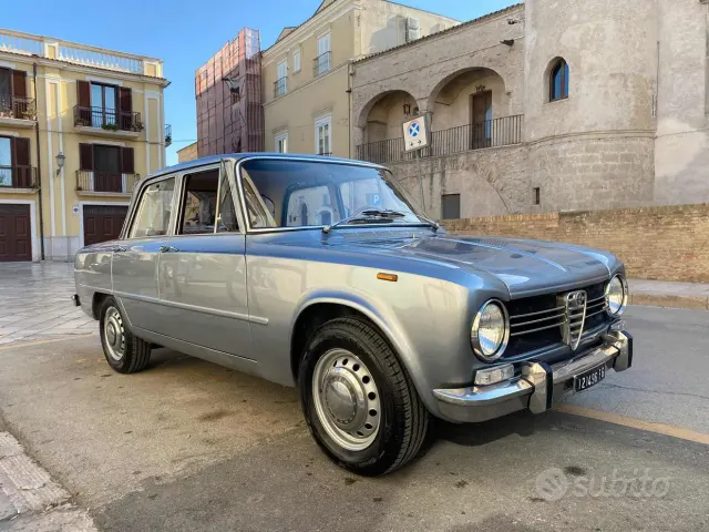 Alfa Romeo Giulia (2016)