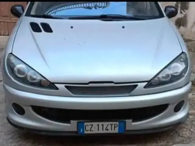 Peugeot 206