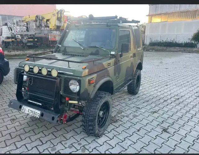 Suzuki SJ 410