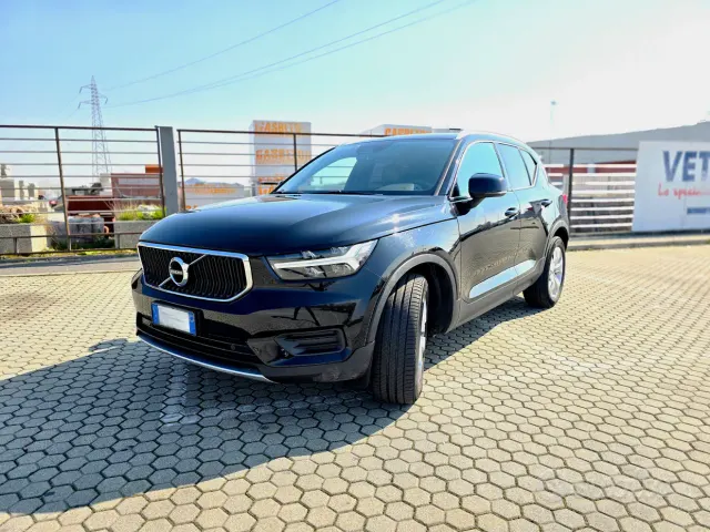 Volvo XC40 (2017-->)
