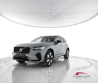 Volvo XC60 B5 AWD Mild hybrid Benzina Plus Dark