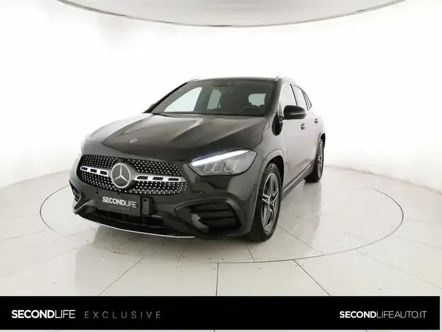 Mercedes-Benz GLA 200