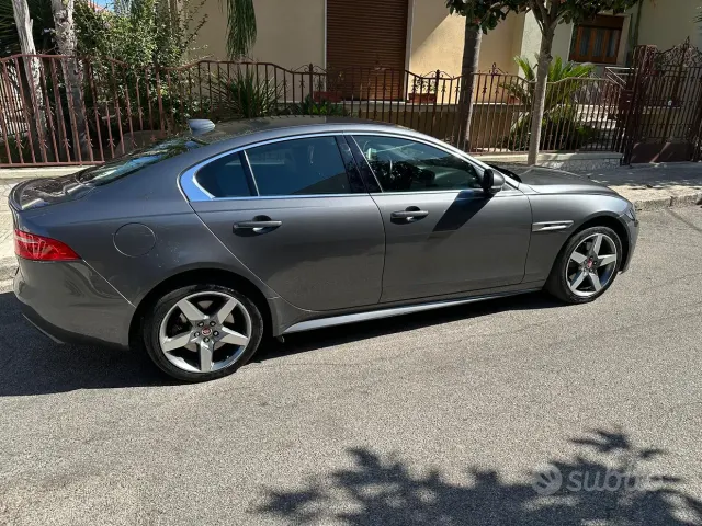 Jaguar XE (X760)