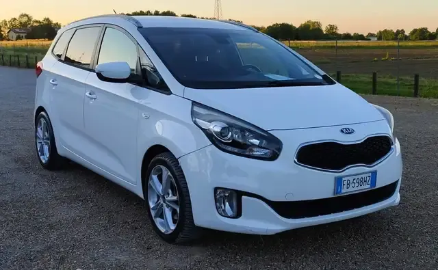 Kia Carens