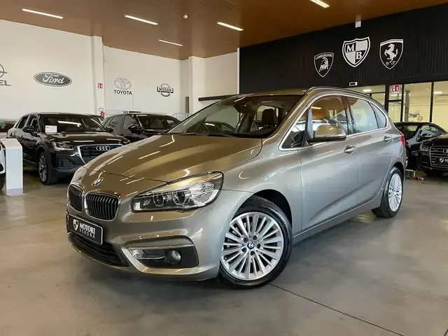 BMW 218