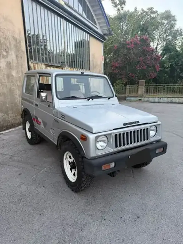 Suzuki SJ 410