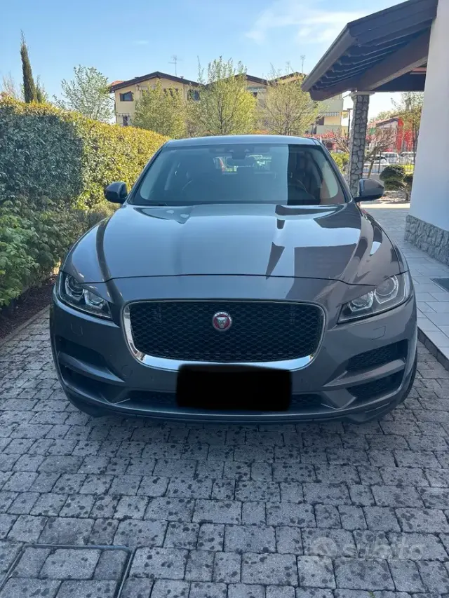 Jaguar F-Pace (X761)