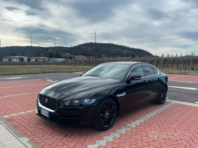 Jaguar XE (X760)