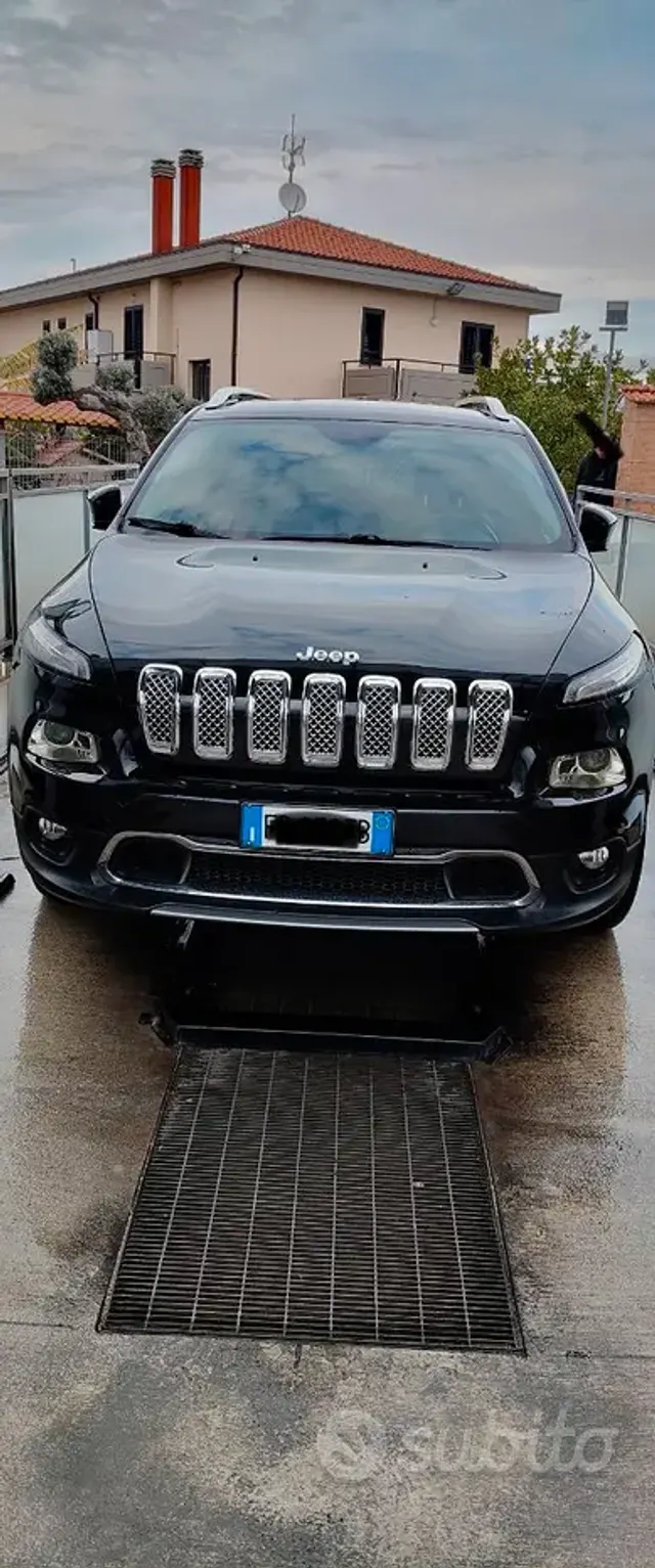 Jeep Cherokee 4ªs. 14-18