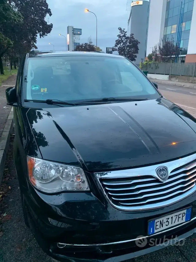 Lancia Voyager