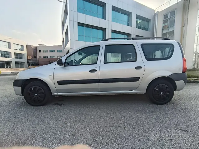 Dacia Logan 1ª serie