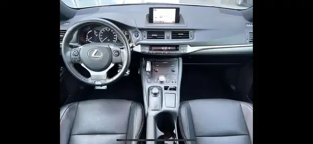 Lexus CT 200h